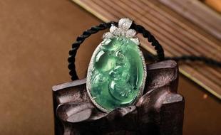 2013江蘇真德秋拍 金鑲鉆翡翠豪華掛墜的批發(fā)采購與五金交電市場機(jī)遇